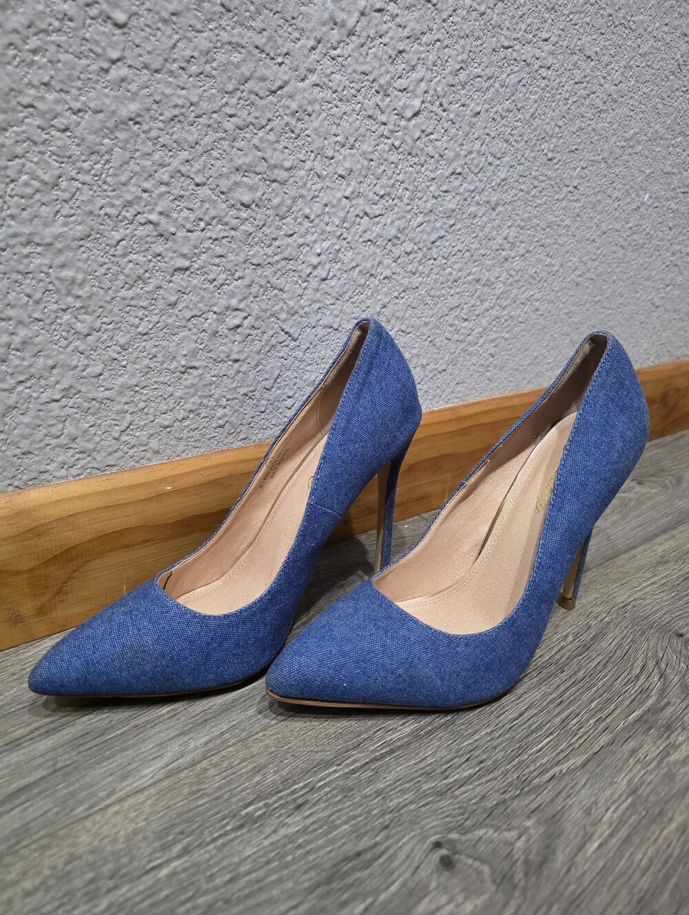 Vintage Jubilee Denim Blue Pointed-Toe Stiletto Pumps